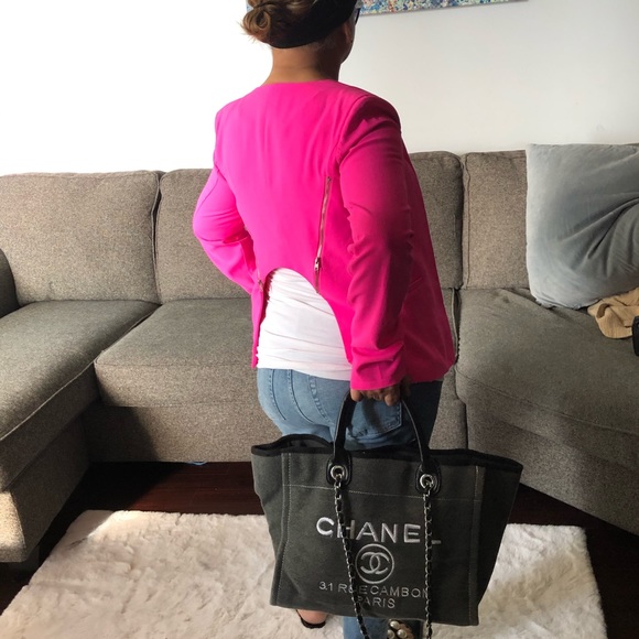 Gorgeous neon pink blazer - Picture 6 of 9